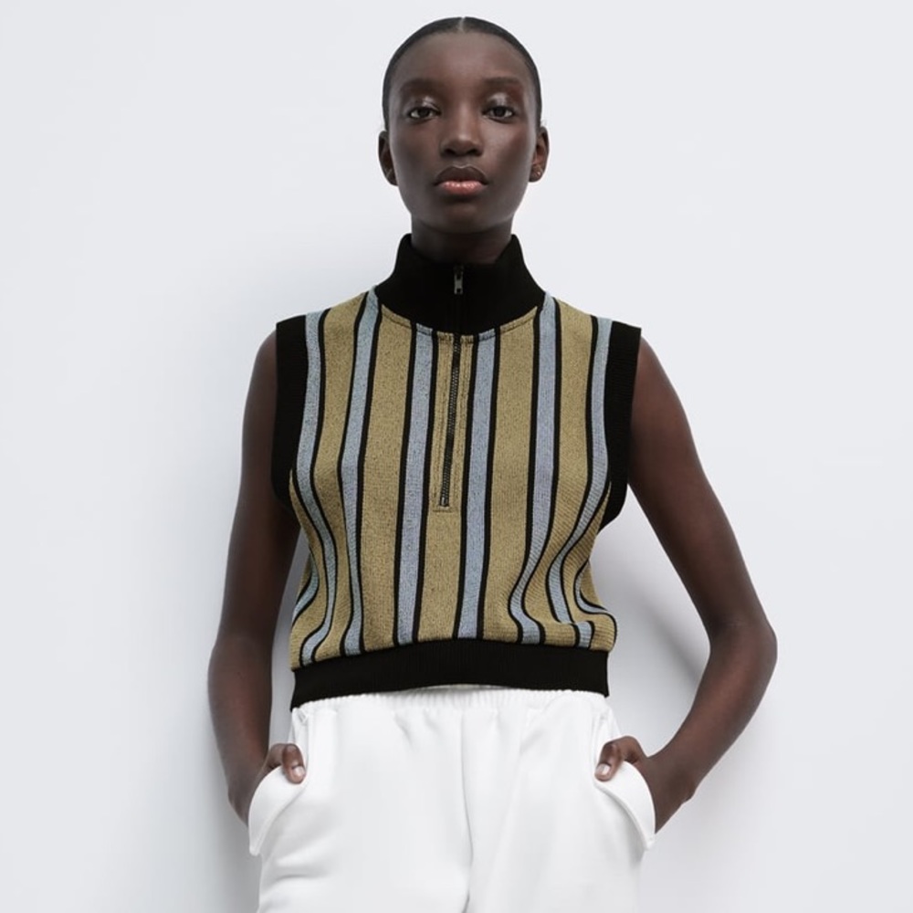 NWOT Zara Zip Top